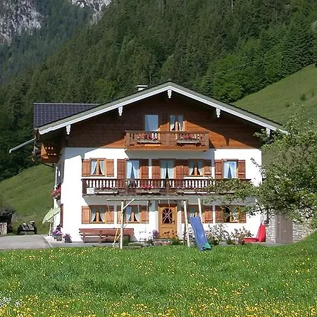 Apartment Fluchthaeusl